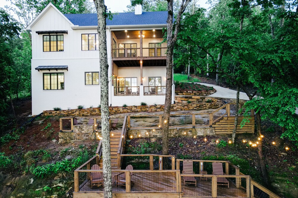 NEW: Dwell at Smith Lake: Luxury Lake Home, Sleeps 22, Kayaks + Water Slide!