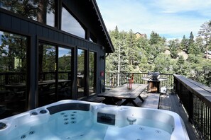 Terrace/patio - Nightcap Lodge - Hot Tub, Fireplace, Deck, Barbecue (Fawnskin)
