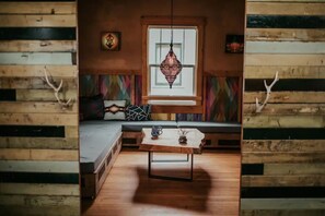 Interior - Artistic timberframe in the heart of the City (Bellingham)