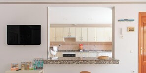 Coffee/tea maker, fridge, oven, toaster - Sun Days Pool view & WiFi by iRent Fuerteventura (Corralejo)