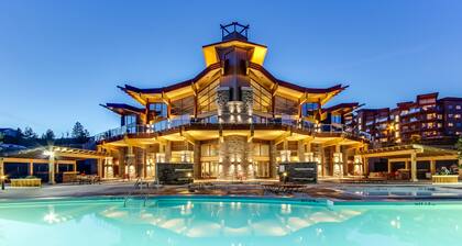 Stunning Lake View Condo