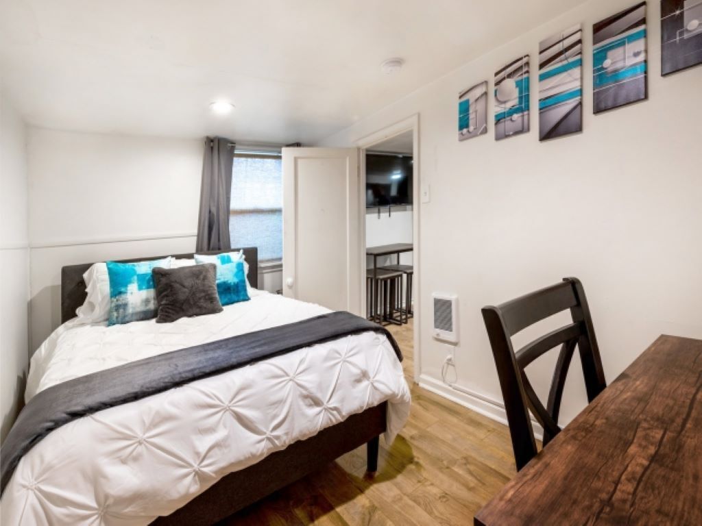 Quaint 1 Bed 1 Bath Apartment Close to Downtown