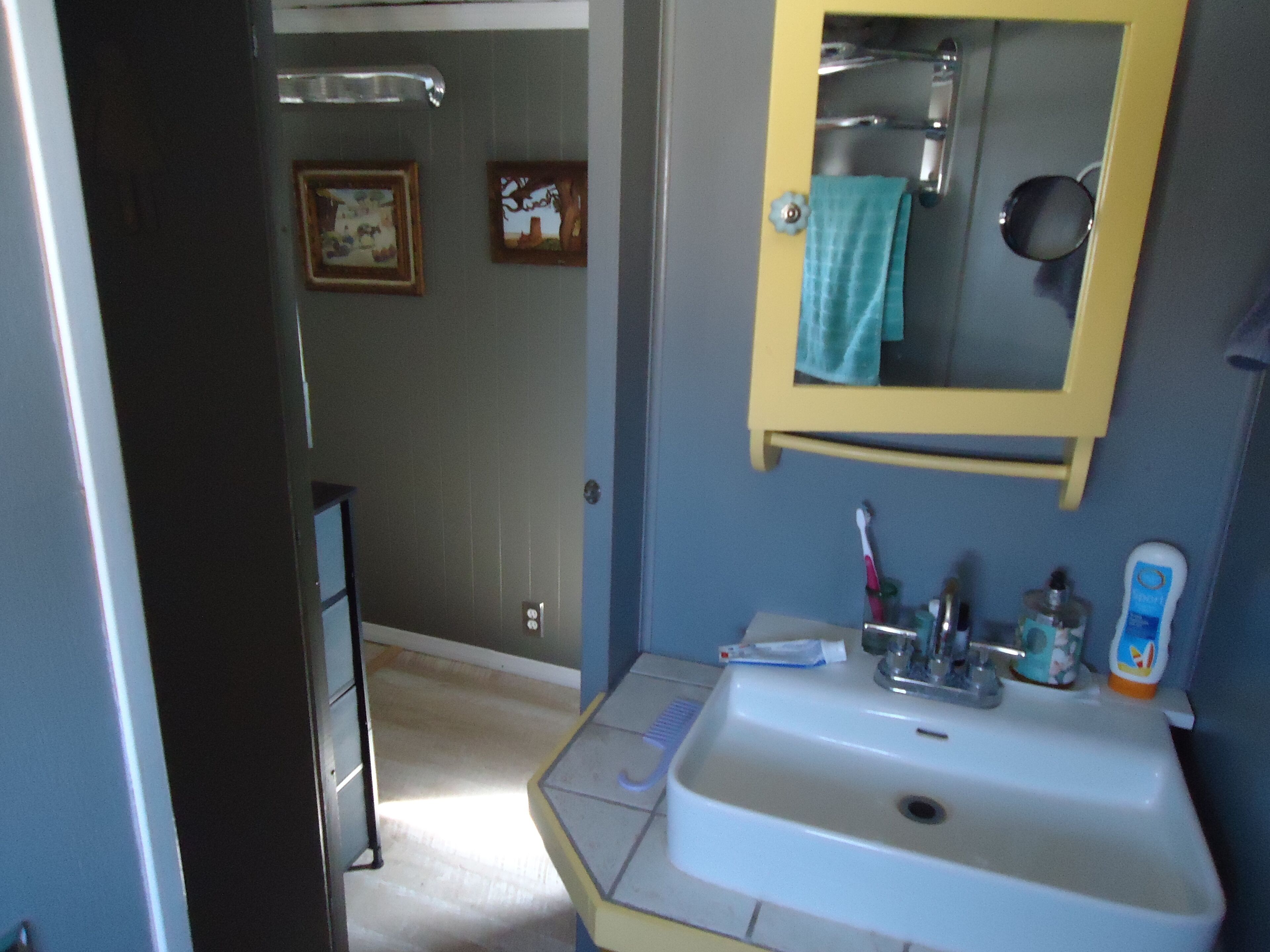 FOY SPA RESORT  Niland Retro1958 Spartan Mobile Home Gym-Pools-pickleballle ball