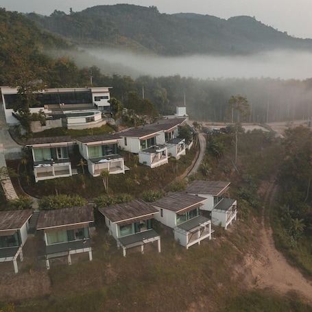 Exterior. Caligo Resort
