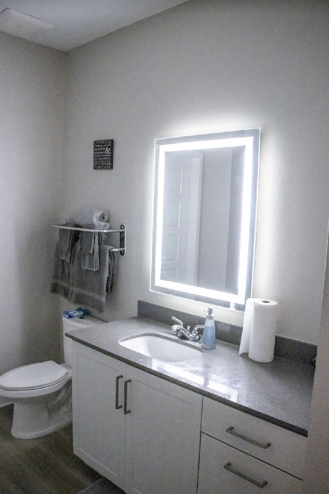 Come enjoy a luxurious stay right in the heart of it all Old Town Scottsdale