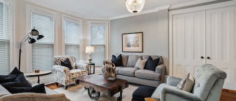 Televisor intel·ligent i llibres