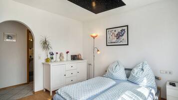 1 makuuhuone, ilmainen Wi-Fi, vuodevaatteet