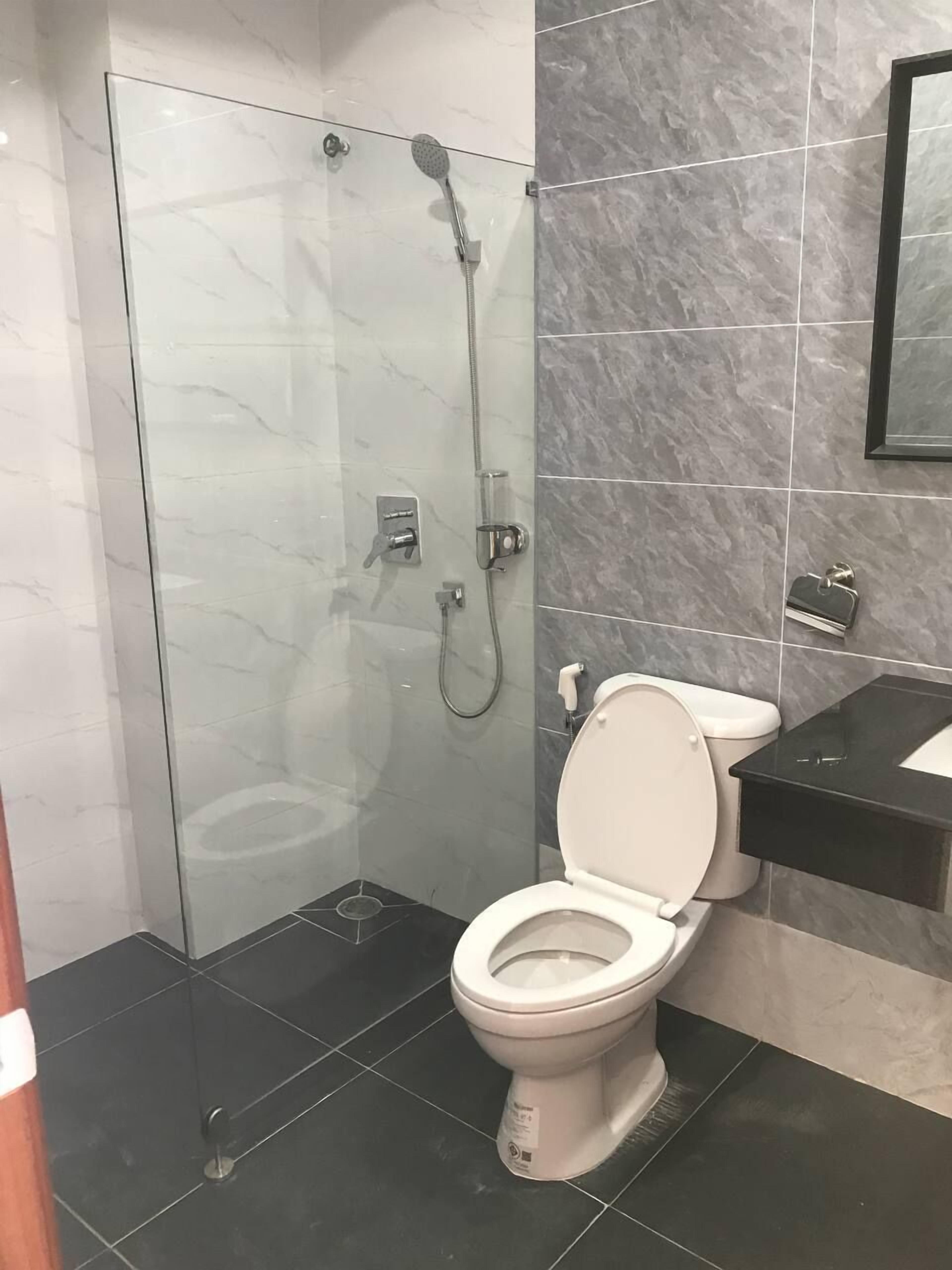 free toiletries, hair dryer, towels