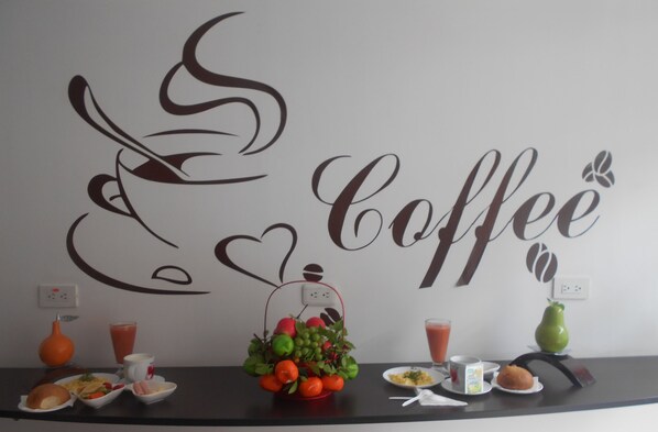 In-room dining - HOSTAL CRIDMY (Quito)