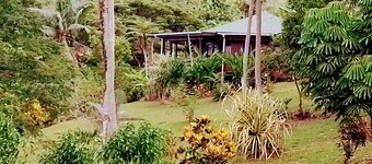 Fiji Cottage, 2 bedrooms, sea views, tropical gardens