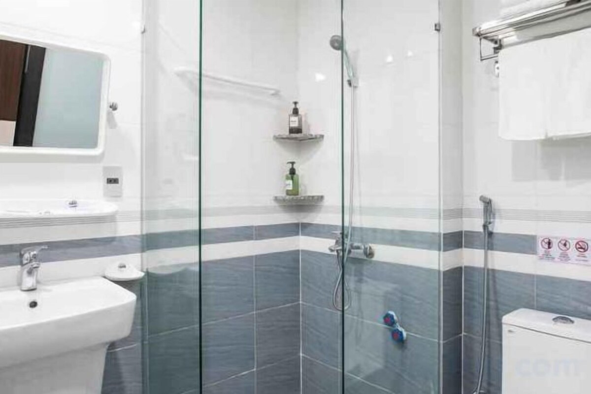 Free toiletries, hair dryer, bathrobes, slippers