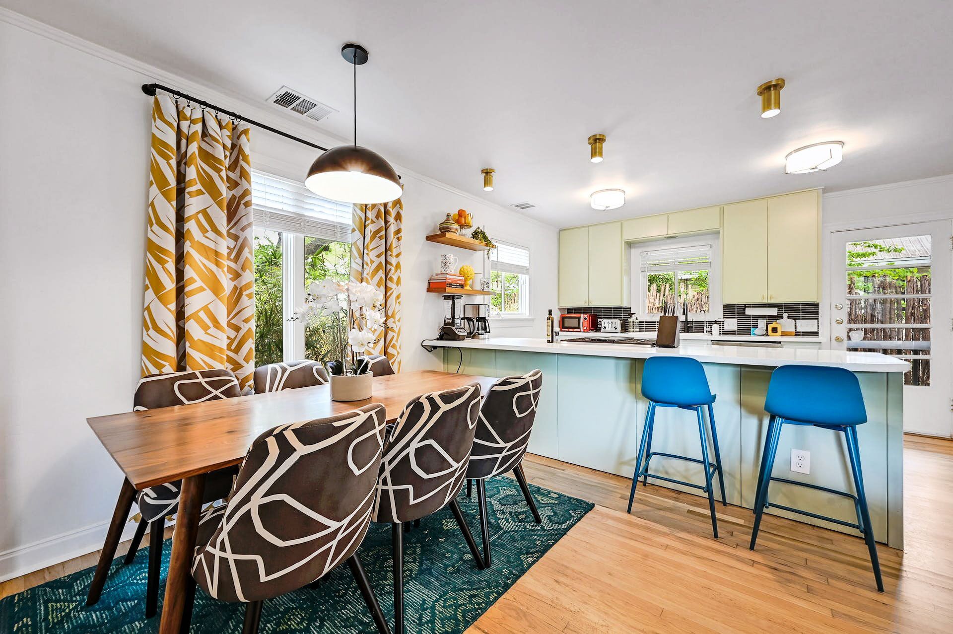 Updated Clarksville Home + Minutes to Downtown - Victor!