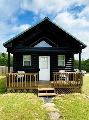 Exterior - Cabin #2 • 1 mi to DeGray Lake (Bismarck)