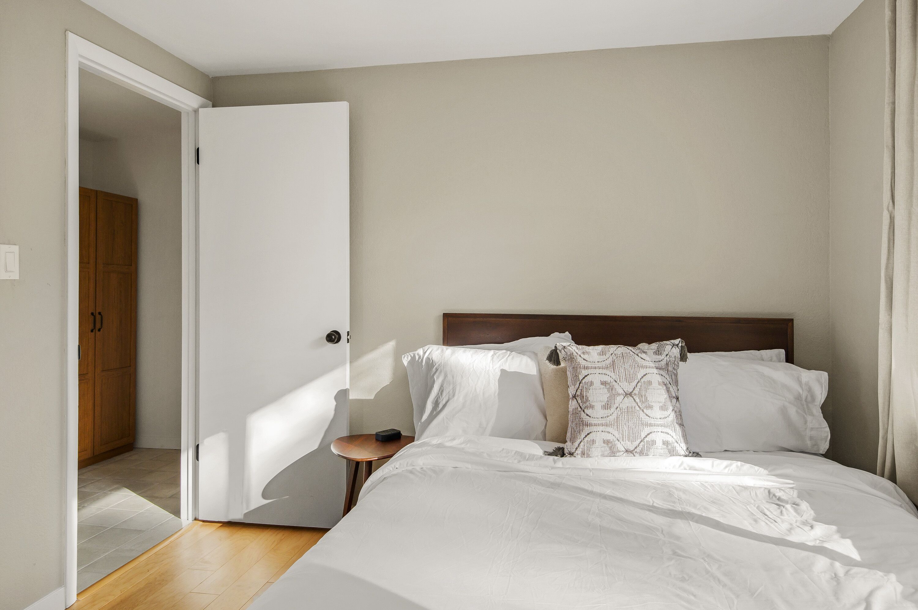 Pines and Plaid Hideaway renovated cabin in Continental Country Club, Flagstaff