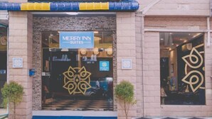 施設の正面