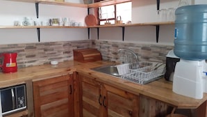 Room, 1 Bedroom, Terrace, City View | Dining - 2 Personas, Bano Privado, Desayuno (Valparaiso)