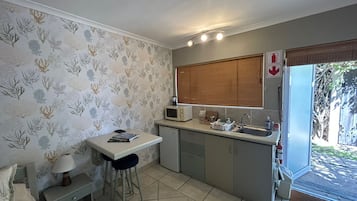 Habitación, 1 habitación, con acceso para personas discapacitadas, para fumadores | Cocina privada
