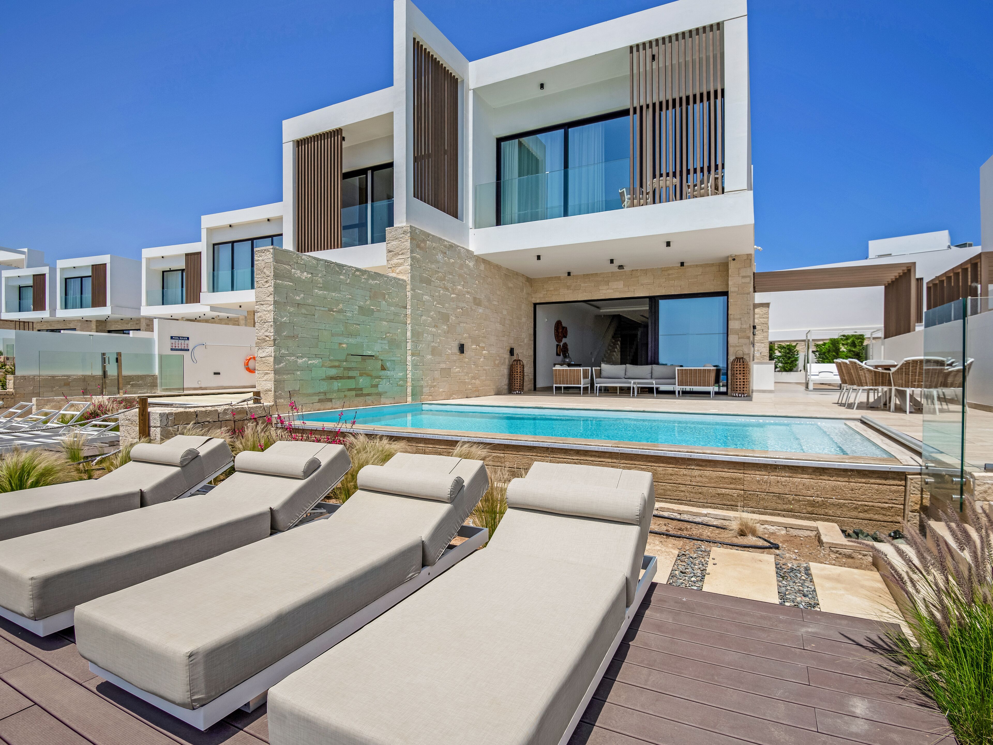 Sanders Konnos Bay Aphrodite Exquisite 6bedroom Villa On the Beach