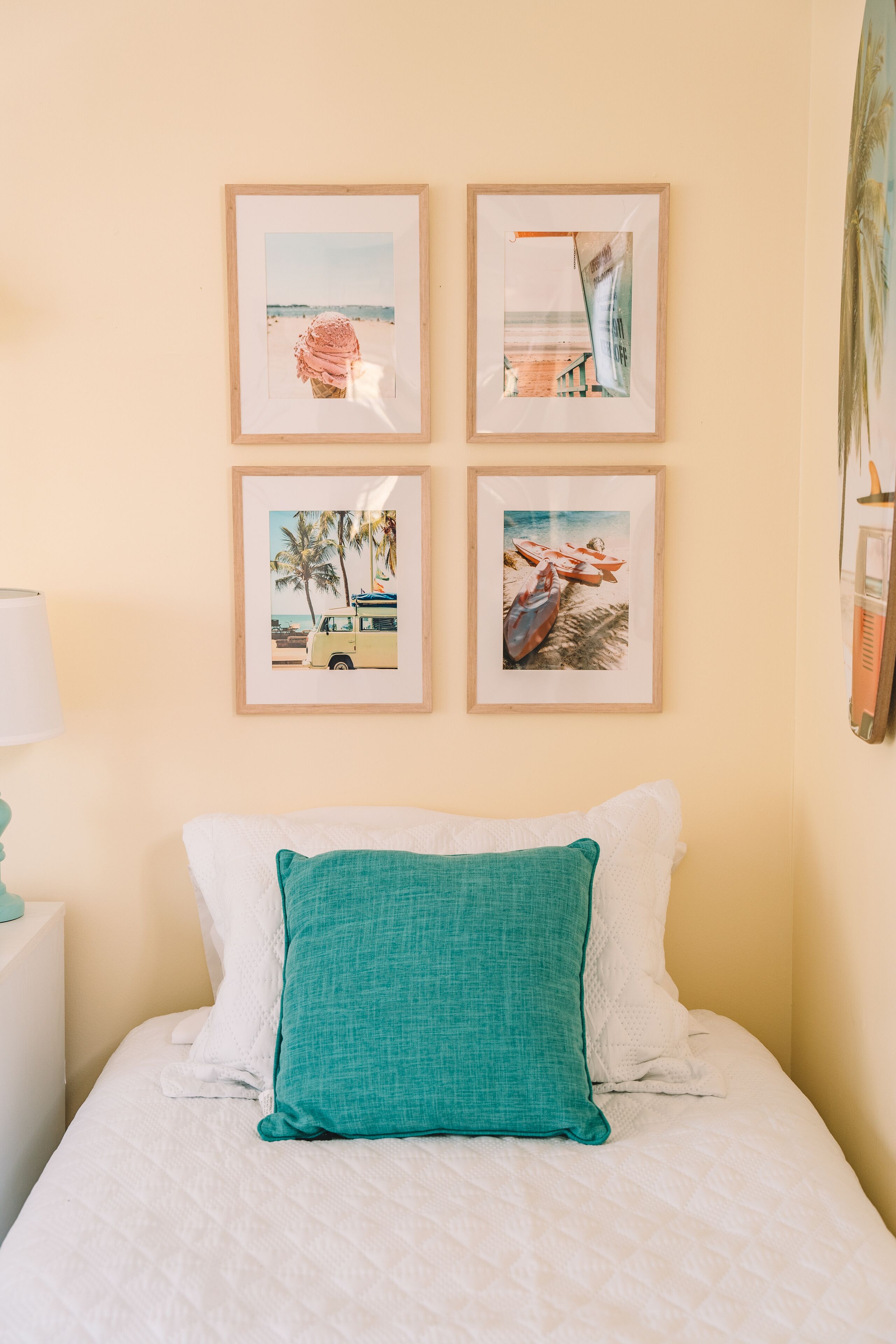  2 Bedroom 2 Bath: Walking distance to Beach