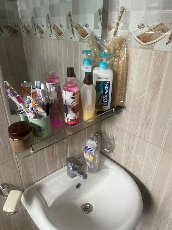 Single Bedroom & Sitting Room - Kampala