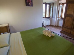 7 bedrooms, iron/ironing board, WiFi