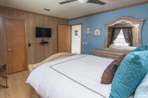 5 bedrooms, iron/ironing board, WiFi