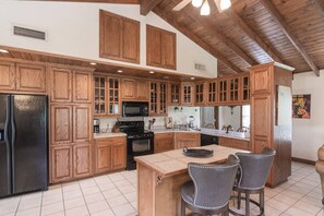 Fridge, microwave, dishwasher, coffee/tea maker