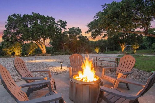 Tranquil Escape at Casita del Lago Azul - Lakefront Serenity with Semi-Private Cove & Fire Pit