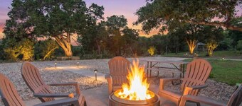 Tranquil Escape at Casita del Lago Azul - Lakefront Serenity with Semi-Private Cove & Fire Pit
