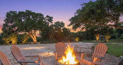 Tranquil Escape at Casita del Lago Azul - Lakefront Serenity with Semi-Private Cove & Fire Pit