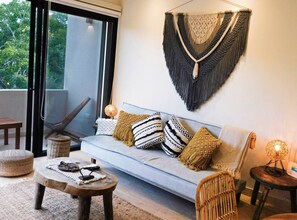 Departamento, 1 habitación, con acceso para personas discapacitadas, balcón | Área de sala de estar