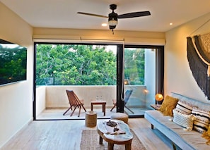 Apartment, 1 Bedroom, Accessible, Balcony | Living room