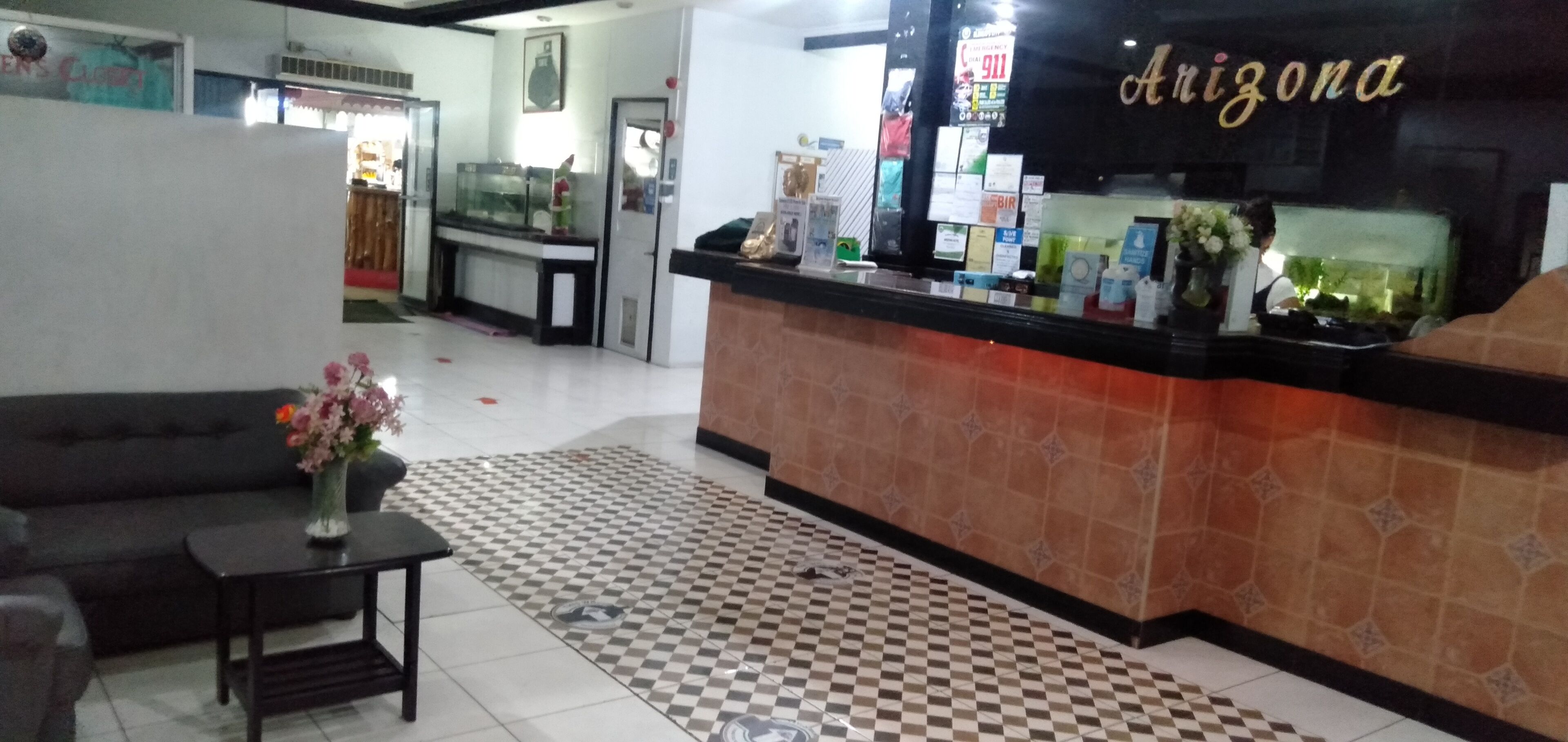 Lobby lounge