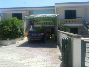 Appartamento, 2 camere da letto, balcone, vista oceano | Facciata della struttura