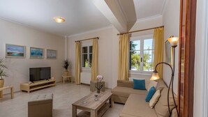Books - Katerina Residence - Beachfront Plaz Eot (Zakynthos)