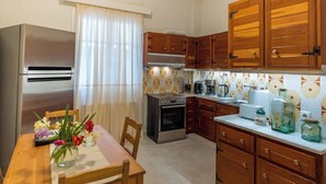 Apartment, 2 Bedrooms, Ocean View | Interior - Katerina Residence - Beachfront Plaz Eot (Zakynthos)