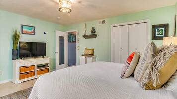 1 bedroom, iron/ironing board, free WiFi, bed sheets