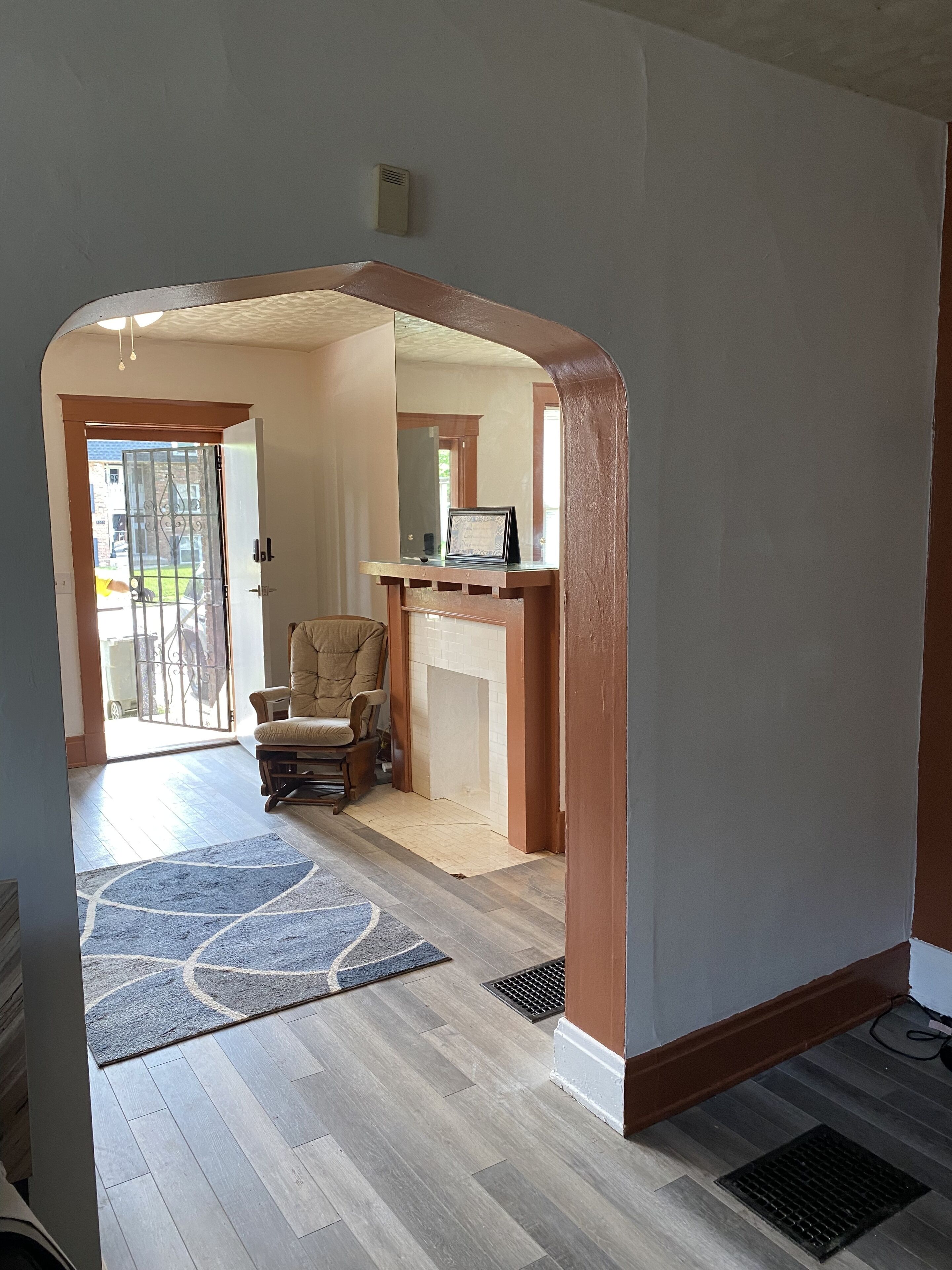 Spacious 3 bedroom brick  2 baths sleeps 6-8