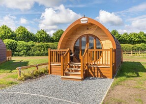 Exterior - High Farm Deluxe Pod (Beverley)