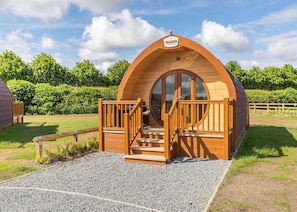 Exterior - High Farm Deluxe Pod (Beverley)