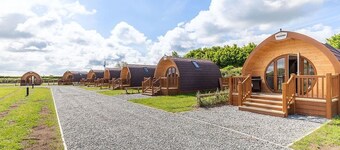 High Farm Deluxe Pod (Hot Tub)