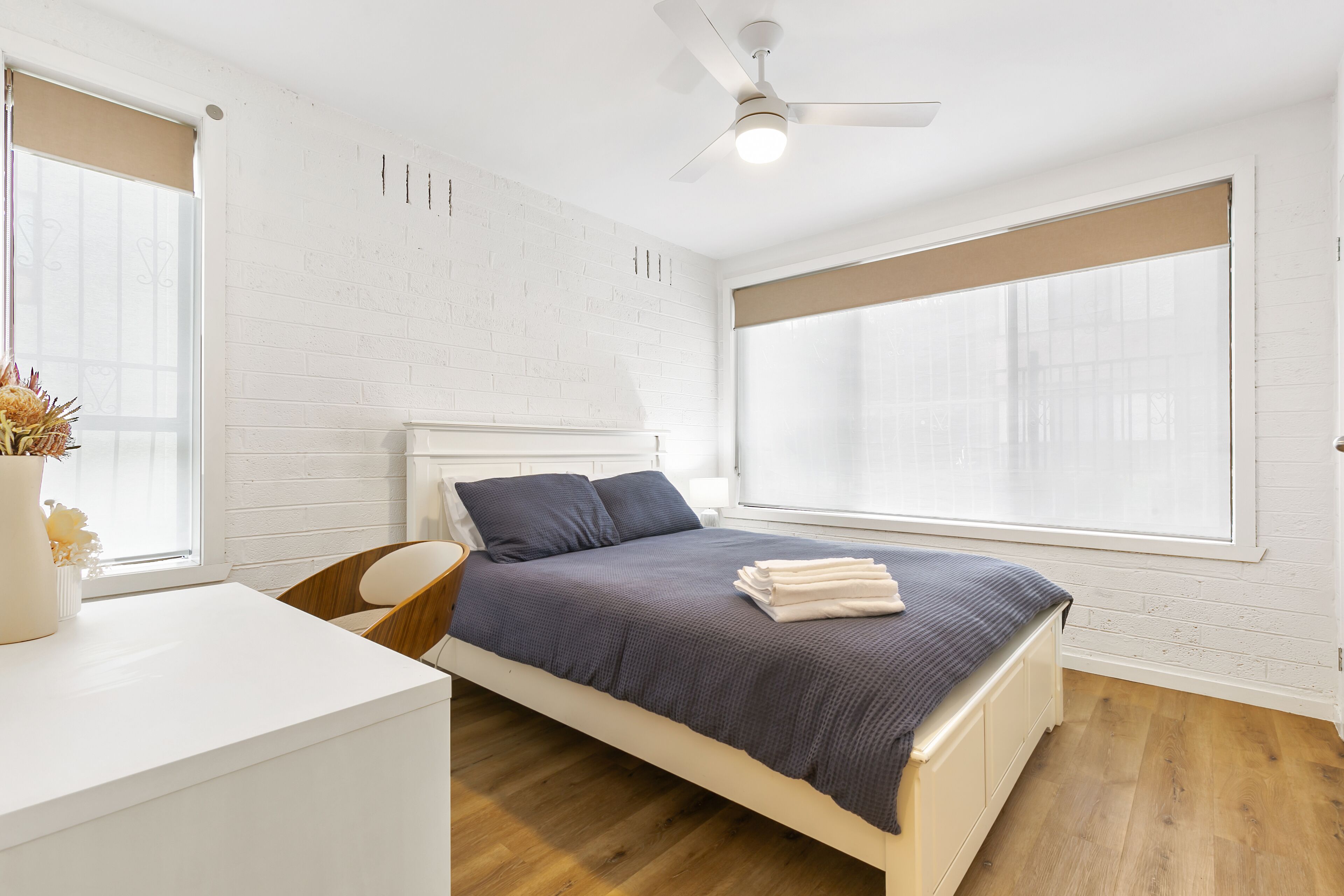 2 bedrooms, desk, iron/ironing board, WiFi