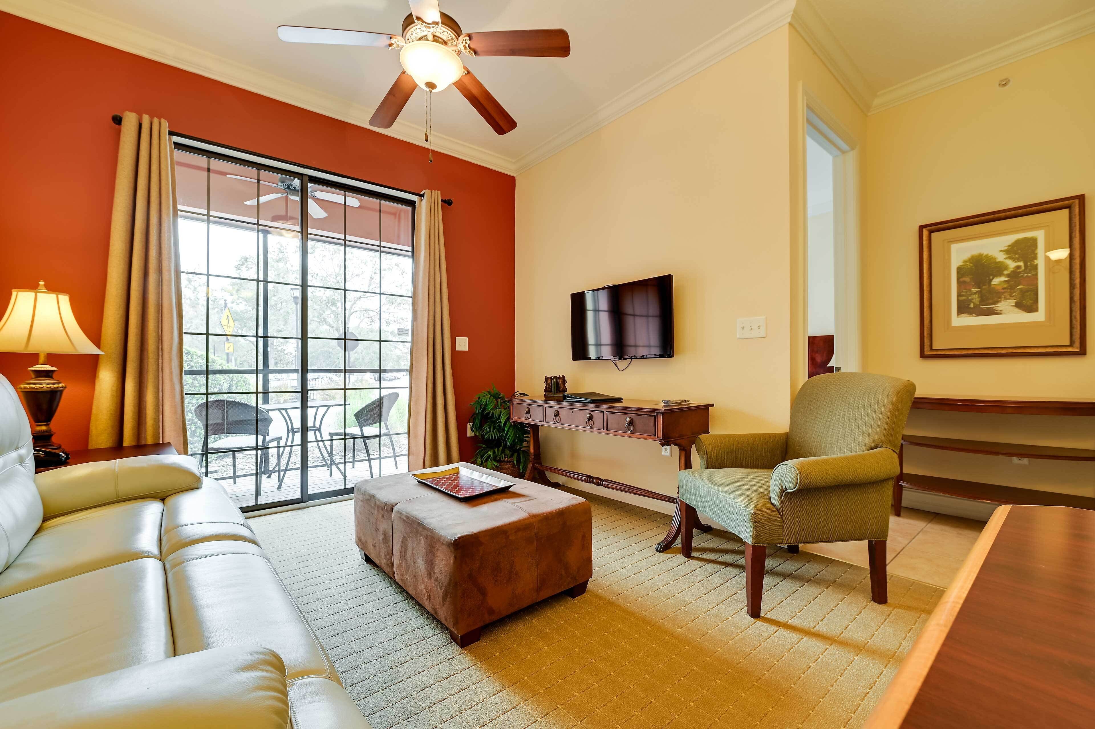 Tampa Resort Condo: Pool Access & Central A/C!