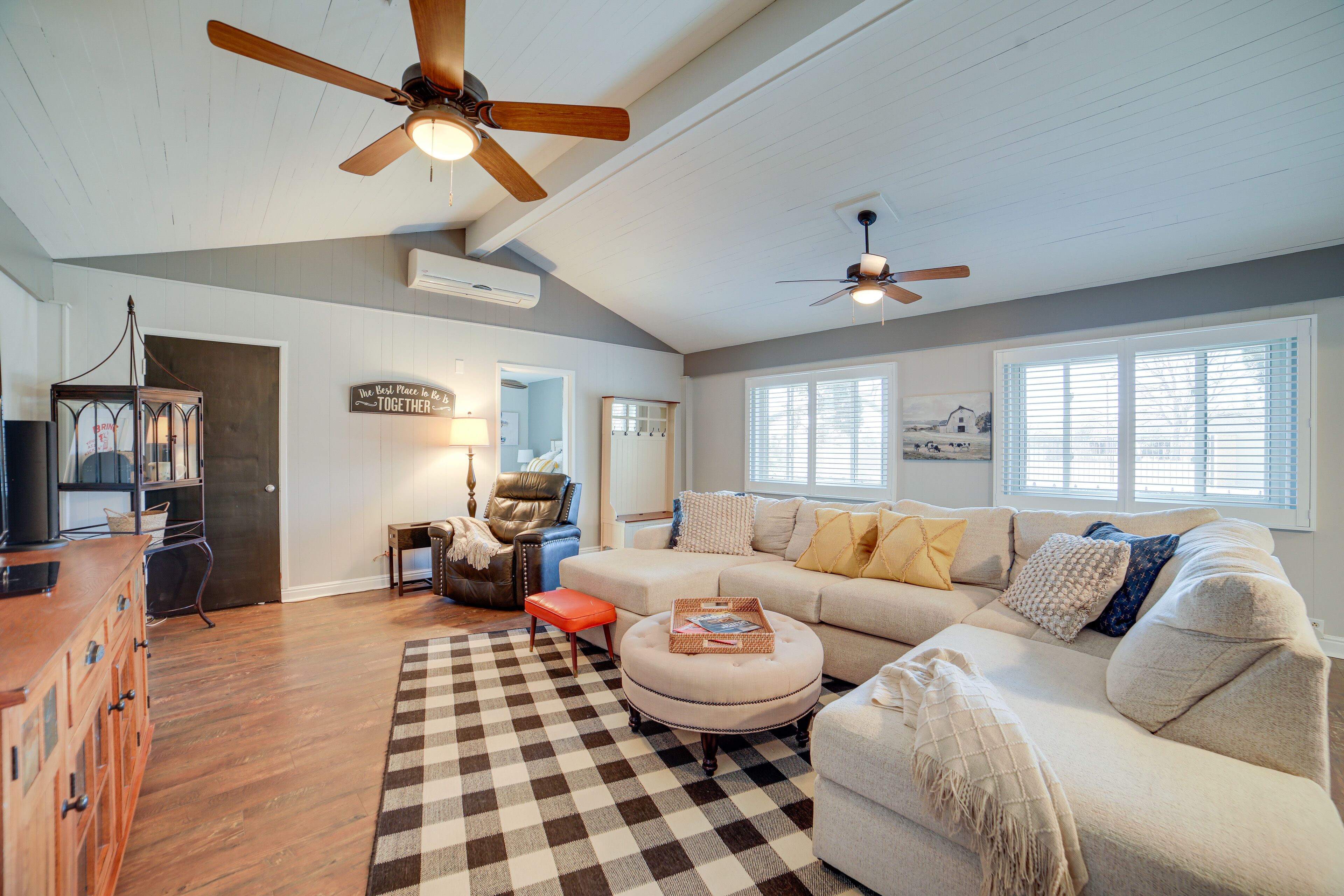 Broadmoor Getaway w/ Pickleball Court!