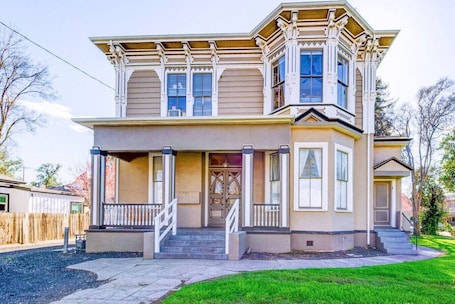 Exterior. Downtown Historic Apartment with Modern Flair