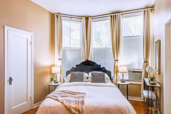 1 室のベッドルーム、アイロン / アイロン台、WiFi、ベッドシーツ