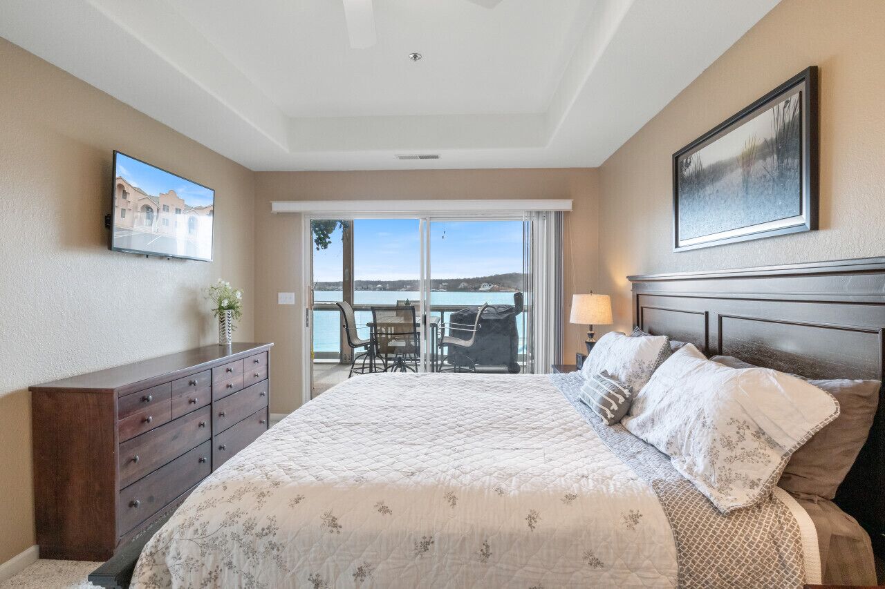 3 bedrooms, desk, travel crib, free WiFi