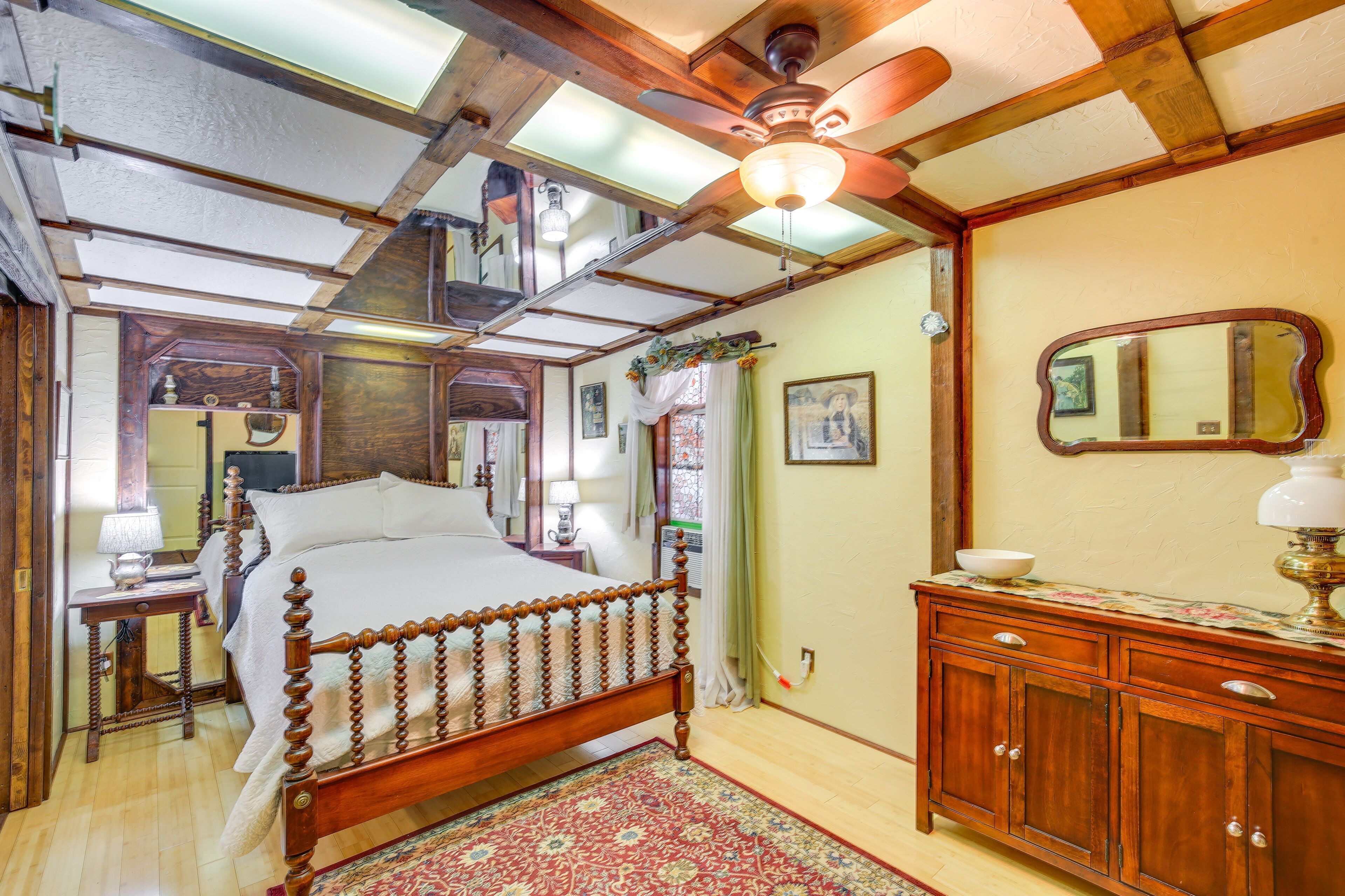 Kerrville Vacation Rental w/ Colorful Courtyard!