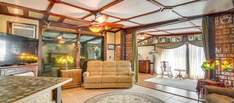 Kerrville Vacation Rental w/ Colorful Courtyard!