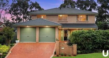 Blue Haven Retreat - Glenmore Park Pool Home